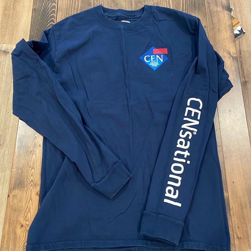 CENsational ER nurse long sleeve. Size M 🏥👩🏻‍⚕️🧑🏻‍⚕️